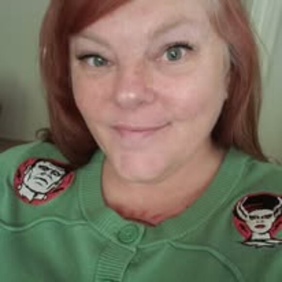 Meet your Posher, Chari - Picture 1 of 1